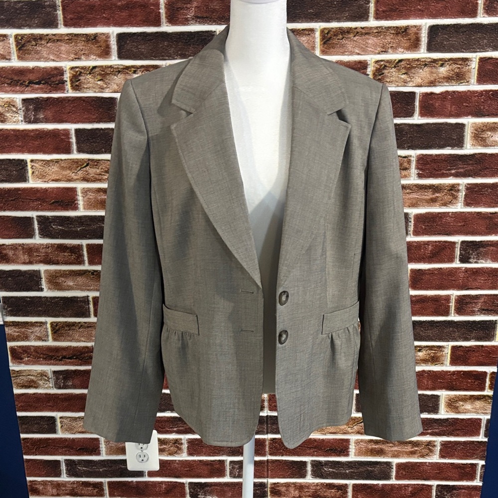 Evan Picone Classic Gray Suit